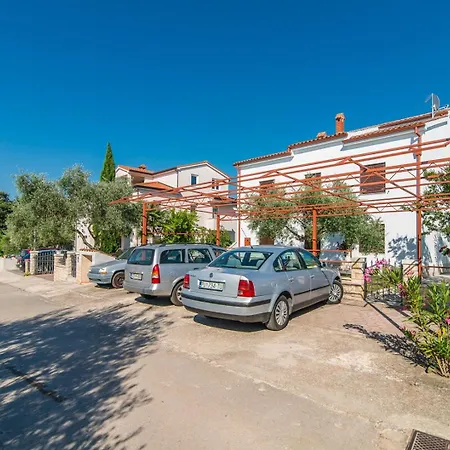 Casa de hóspedes Dino