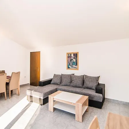 Dino Guest house