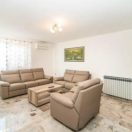 Dino Guest house