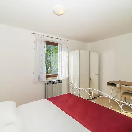 Gasthuis Dino Poreč