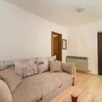 Dino 3*